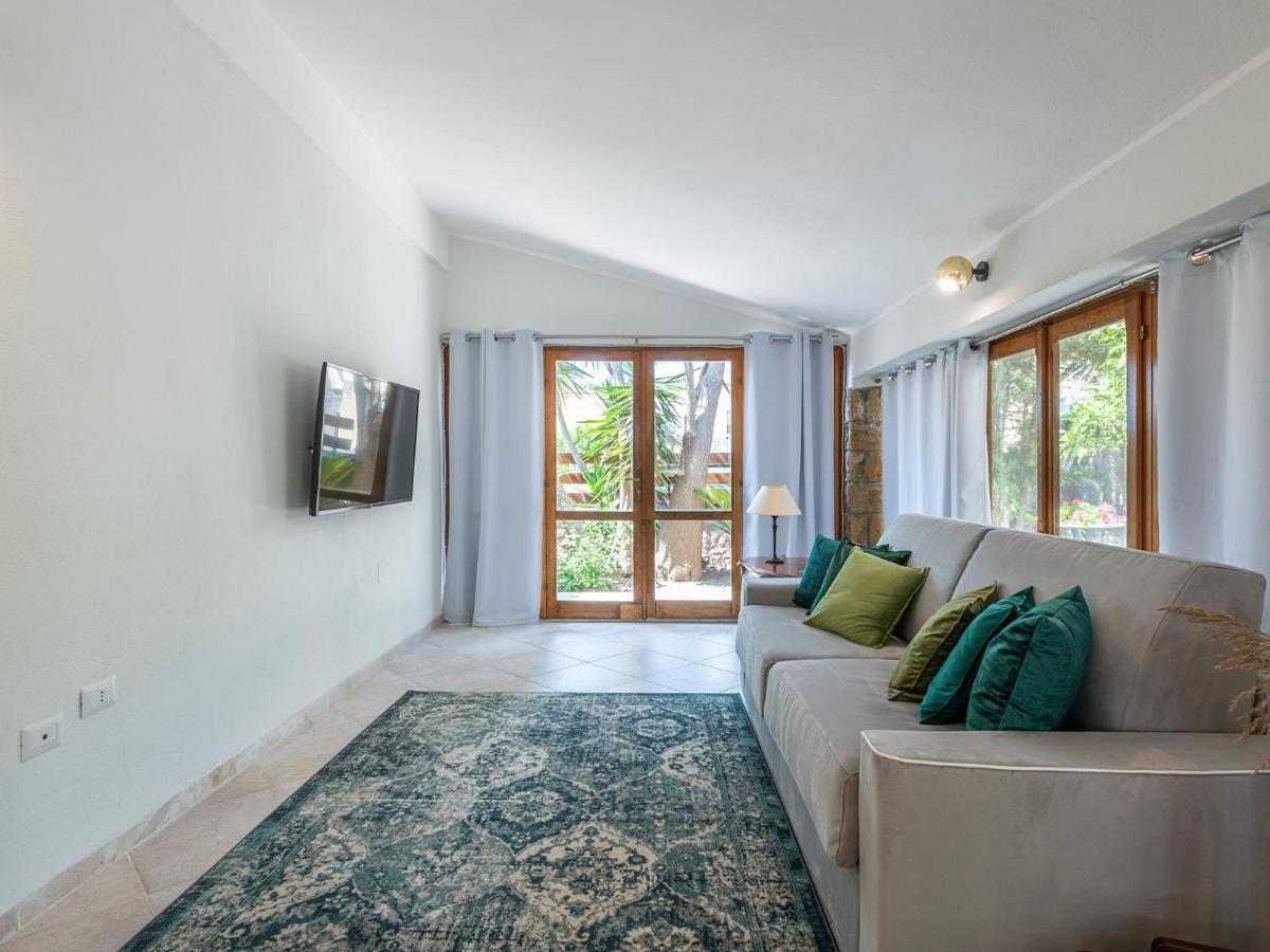 Iole Apartment